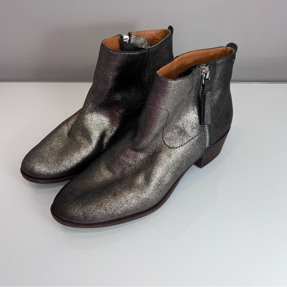 Lucky Brand pewter metallic leather ankle boots size 9.5
